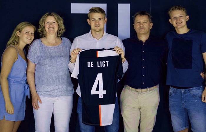 Matthijs de Ligt and family, Father, Mother, Brother and Sister