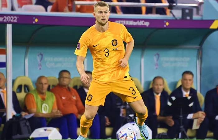 Matthijs de Ligt in international action for Netherlands