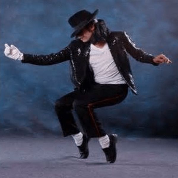 Michael Jackson dancing on stage 